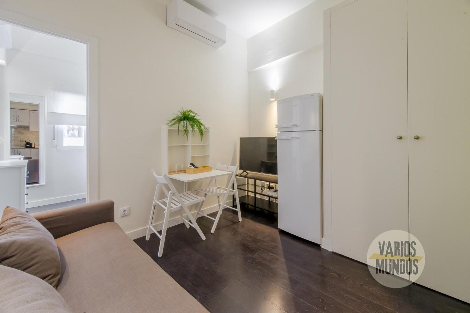 Confortable Apt Para 3 Pax A 1 Min De Gran Via Madrid Exterior foto